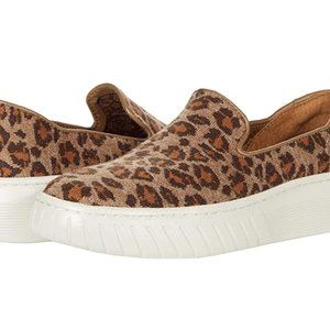 Sofft Shoes  Pavina Leopard Knit Slip on Sneakers  Size Women 7    NEW